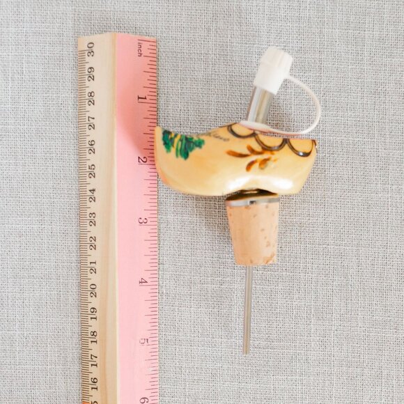 Pair Of Hand-Painted Dutch Wooden Shoe Bottle Stoppers Pourer Vintage Set of 2 - Picture 4 of 9